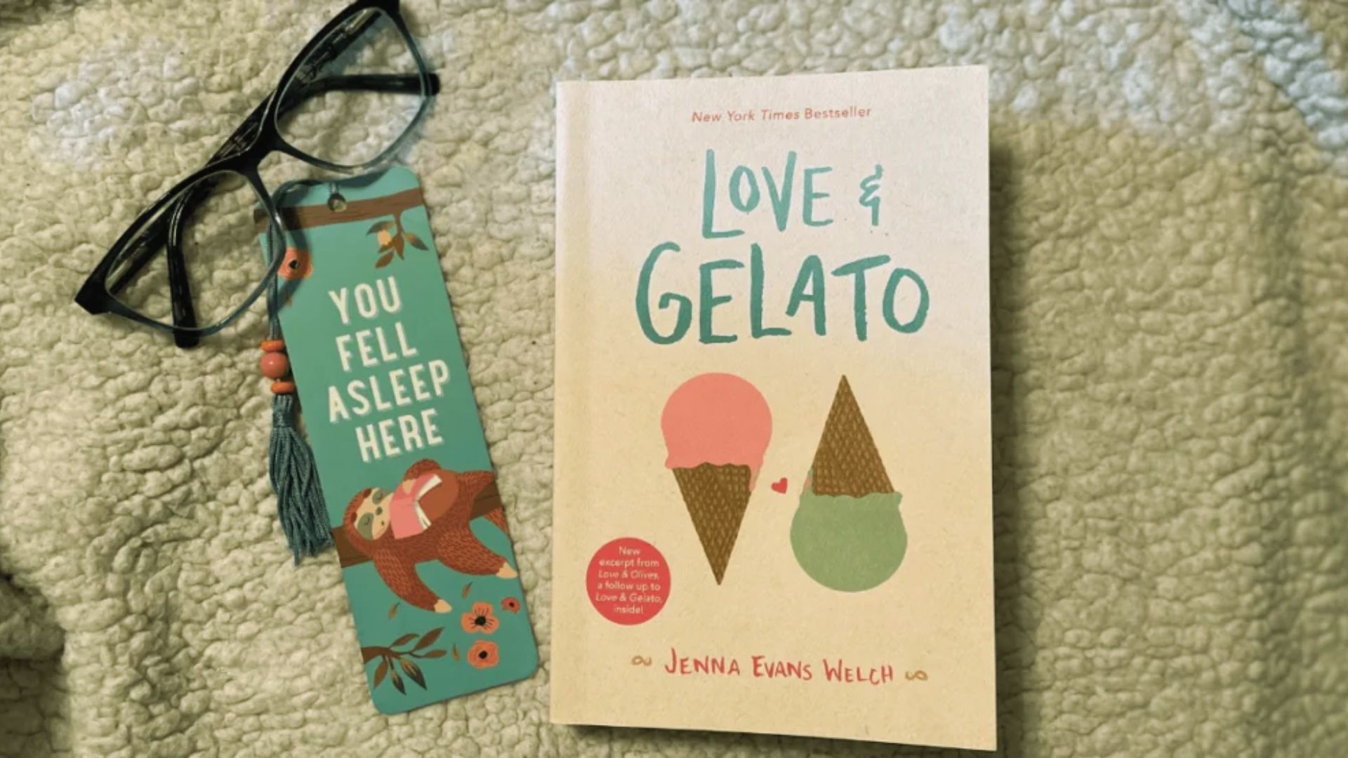 Book cover of "Love and Gelato" by Julia Kim, featuring a vibrant illustration of gelato and romantic elements.