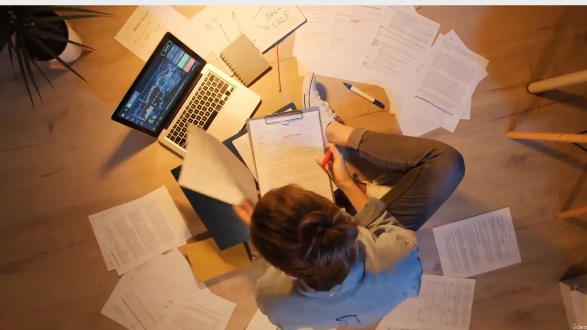Time management and productivity course focused on improving efficiency, organization, and goal-setting skills.